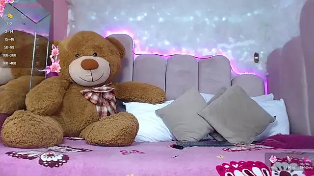Try our streaming cams variety and talk on a personal level with our adorable girls streamers, showing off their bountiful shapes and dildos.