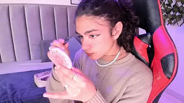 Puffy_Hearts from StripChat