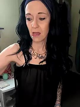 Purple2StayThnxx from StripChat