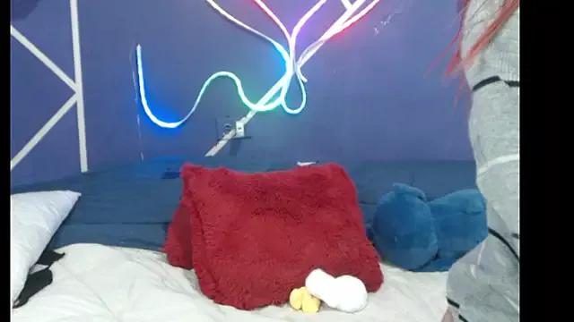 purplelicious_01 from StripChat