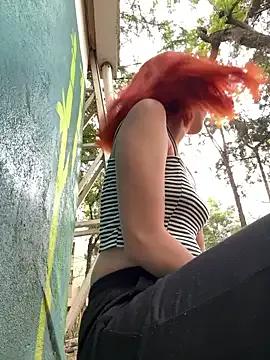 PurpleLinn from StripChat