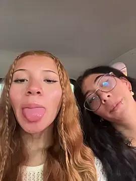 PussyLoversShow from StripChat is Freechat
