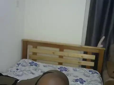 Queeen_model from StripChat