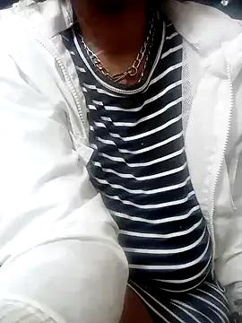 QueeenYeemaya from StripChat is Freechat