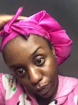Queen-Chocolate from StripChat
