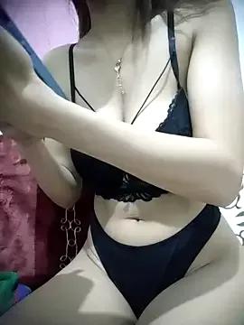 Queen-Dalaa3 from StripChat