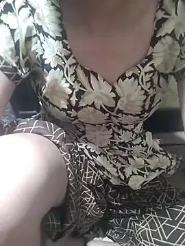 Queen-girs from StripChat is Freechat