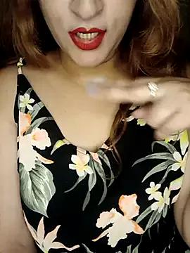Queen-kohinoor from StripChat is Freechat
