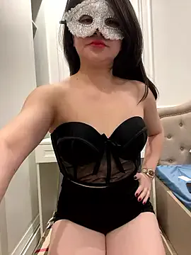 Queen-of-Love from StripChat is Freechat