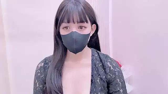 Queen-Of-The-Nightt from StripChat is Freechat