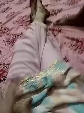 QUEEN-X-CPL from StripChat