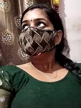 Queen467 from StripChat