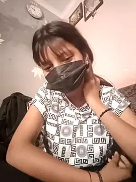 Queen_Aleena from StripChat
