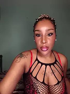 Queen_Amara from StripChat