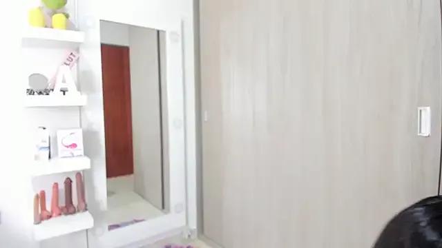 Try our streaming cams variety and talk on a personal level with our adorable girls streamers, showing off their bountiful shapes and dildos.