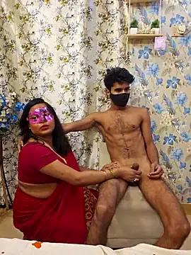 Queen_Anushka69 from StripChat