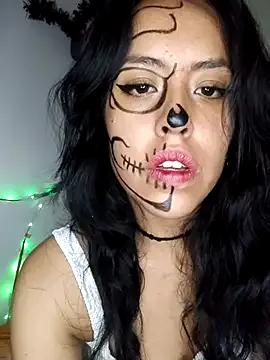 Queen_Ashly from StripChat is Freechat