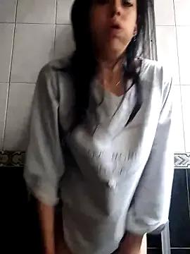 Queen_Ashly from StripChat is Freechat