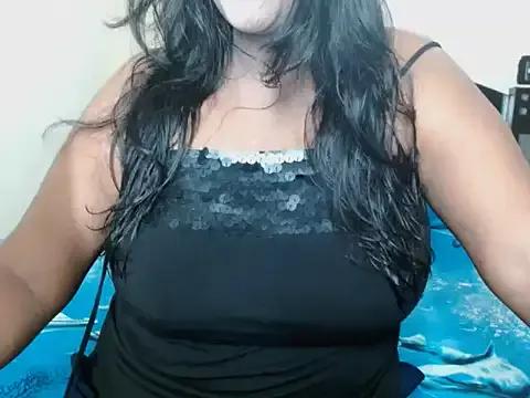 Queen_cute from StripChat