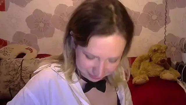 Queen_Daenerys from StripChat