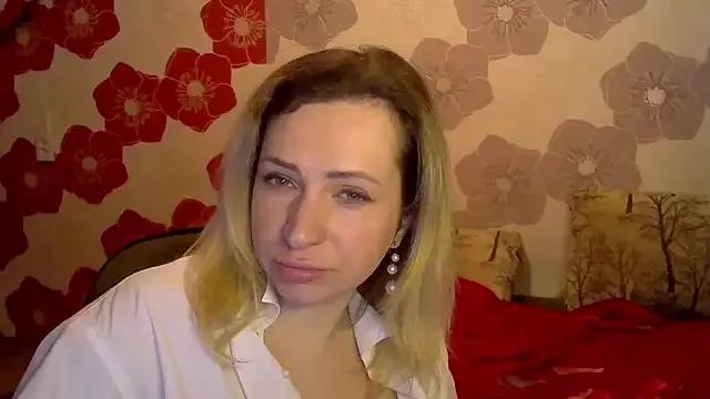 Queen_Daenerys from StripChat