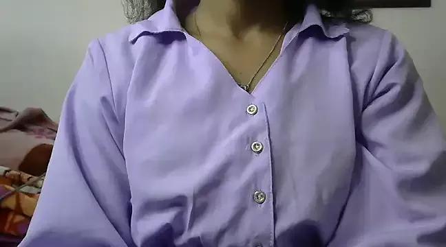 Queen_Mariya from StripChat