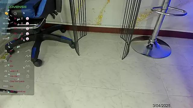 queen_meli from StripChat