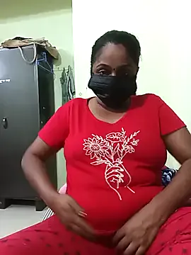 Queendivya from StripChat