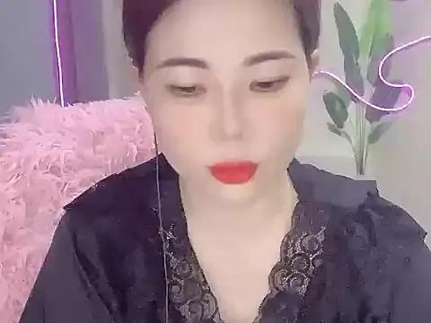 Queendy69xx from StripChat is Freechat