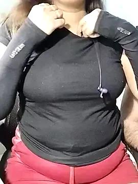 QueenHaryanaa from StripChat is Freechat