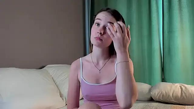 QueenieHathaway from StripChat