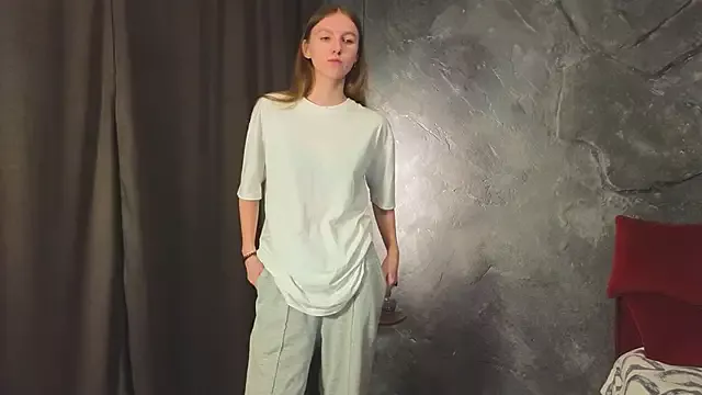 QueenieHeyman on StripChat 