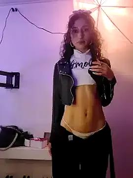 Queenjenn__ from StripChat