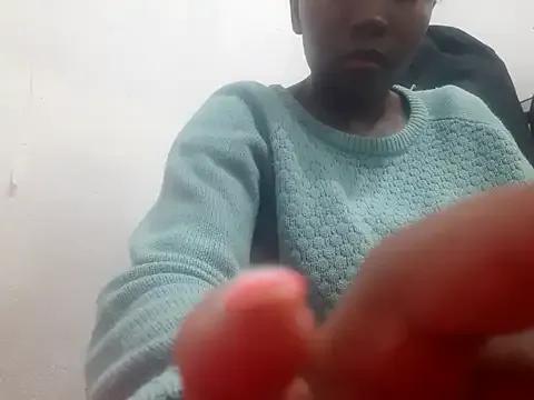 QueenLanaL from StripChat