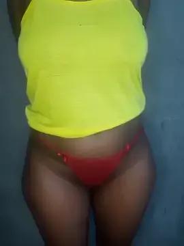 QueenLanaL from StripChat