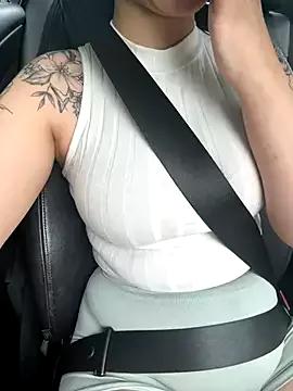 queenlo_xxx from StripChat