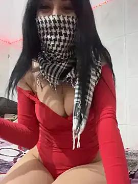 QueenLujaine from StripChat