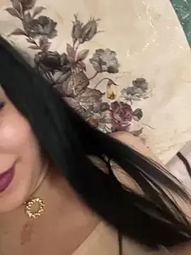 QueenLujaine from StripChat
