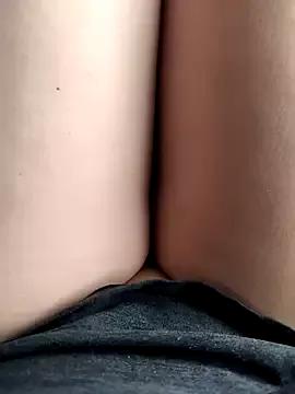 Queennyz from StripChat is Freechat