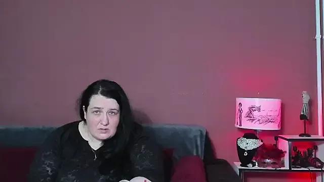 QueenOfHaze from StripChat