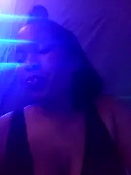 QUEENOFSQUIRT02 from StripChat