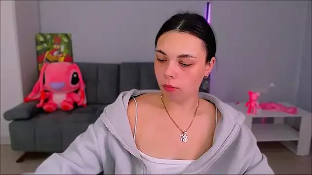 queenofthesense_ from StripChat