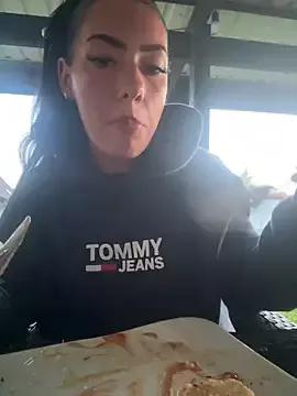 queenshirin69 from StripChat