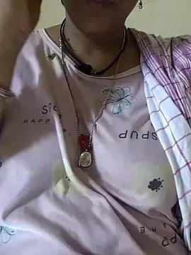 QueenSofia761 from StripChat is Freechat