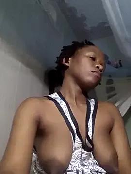 Queentesi from StripChat