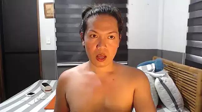QueenTsRein from StripChat
