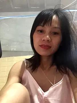 QuingLin from StripChat is Freechat