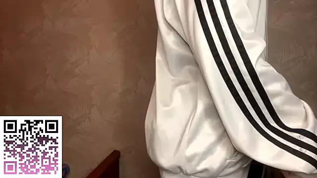 QuinnSense from StripChat is Freechat