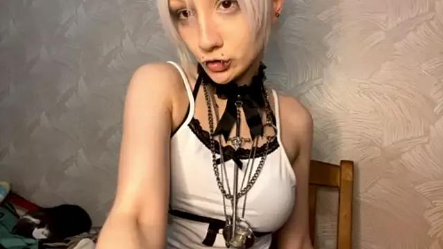 QuinnSense from StripChat is Freechat