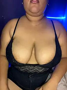 qxmila1 from StripChat is Freechat